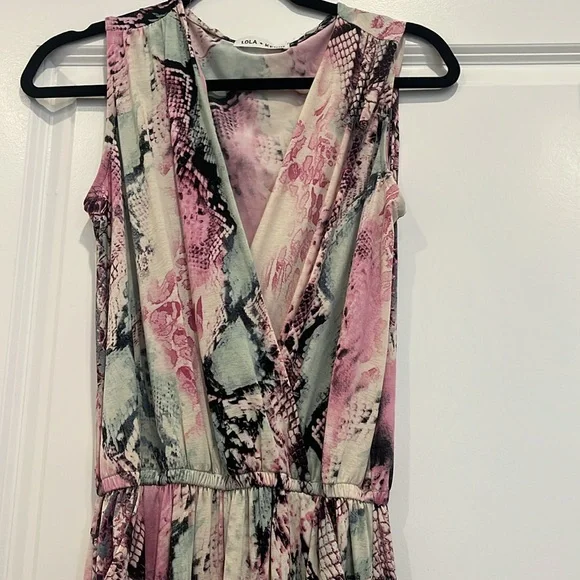 Snake print jumpsuit pastel (like Veronica M) size medium - Picture 2 of 4